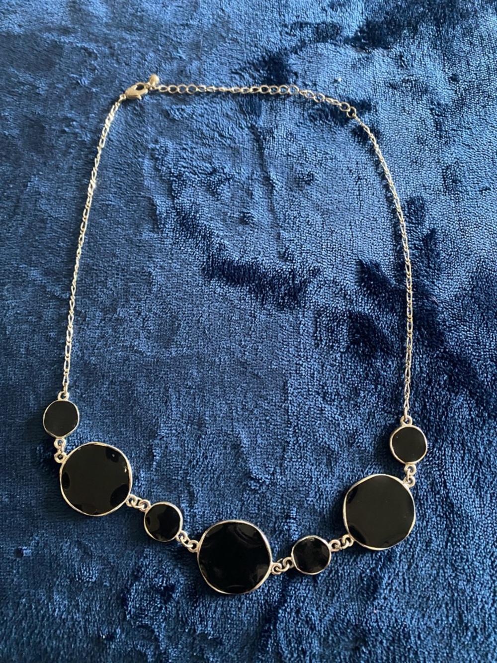 Elegant Black Circle Pendant Necklace - Women's Jewelry